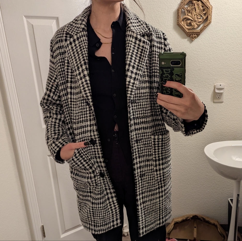 Houndstooth coat